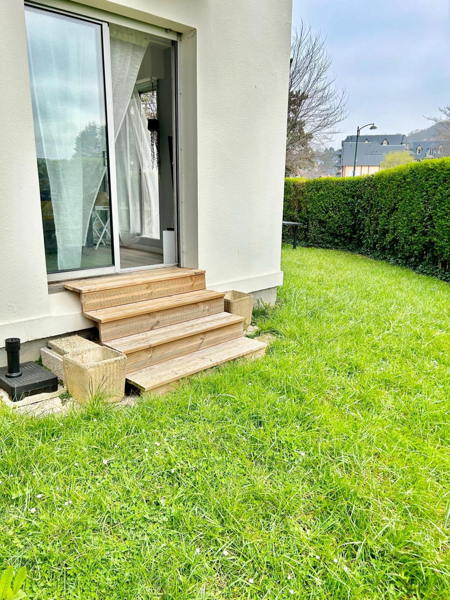 Appartement Superbe Avec Jardin Ensoleillé